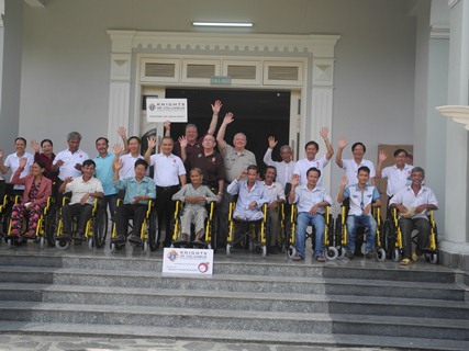 Nhật ký chương trình trao xe lăn tại giáo phận Đà Nẵng