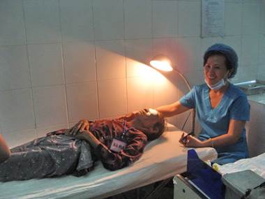 Caritas Bà Rịa: Phẫu thuật mắt miễn phí cho bệnh nhân nghèo