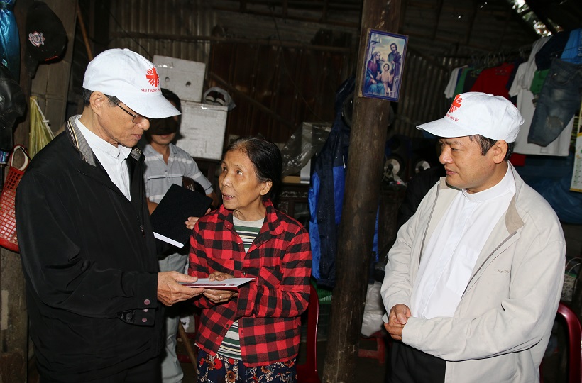 Caritas Vietnam: Video clip Human love amid the disasters of life