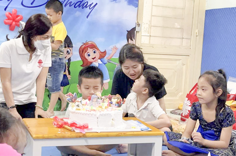Caritas Sài Gòn: Tổ chức sinh nhật cho các bé khuyết tật tại mái ấm Teresa Calcutta
