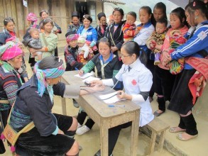Caritas Hưng Hóa: Khám sức khỏe và cấp thuốc miễn phí cho các bản dân tộc vùng cao