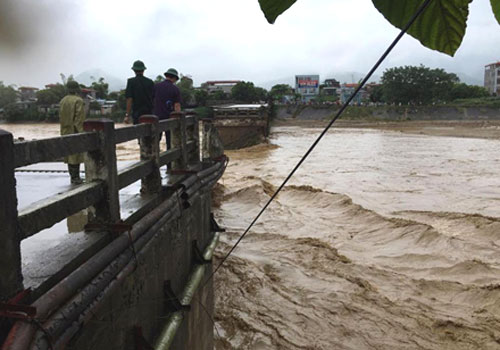 29 người thiệt mạng trong mưa lũ dồn dập