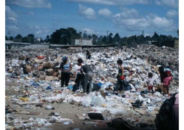 Cha Airton Freire, vị linh mục sống ở bãi rác để cứu vớt “những người rác”
