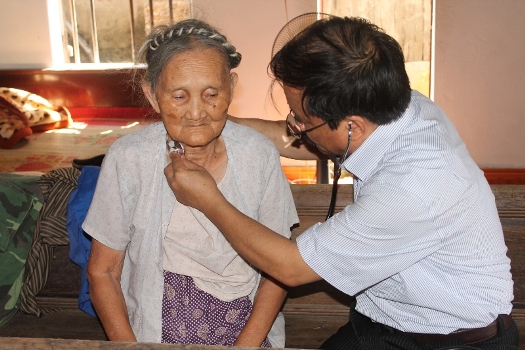 Caritas Hải Phòng khám chữa bệnh cho người nghèo tại đảo Cát Hải
