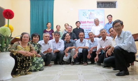 Ban Bác Ái Xã Hội giáo xứ Phú Hậu, Huế mừng kính Thánh Bổn mạng