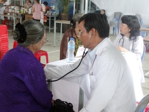 Caritas Sài Gòn: khám chữa bệnh tại giáo xứ Bà Điểm