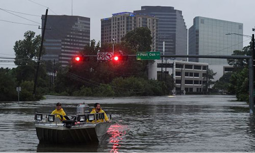 Houston áp lệnh giới nghiêm ban đêm sau bão Harvey