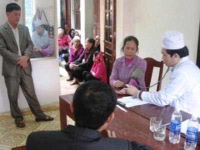 Caritas Hưng Hoá: Khám bệnh và phát thuốc miễn phí tại 2 Giáo xứ Hoàng Xá và Phù Lao