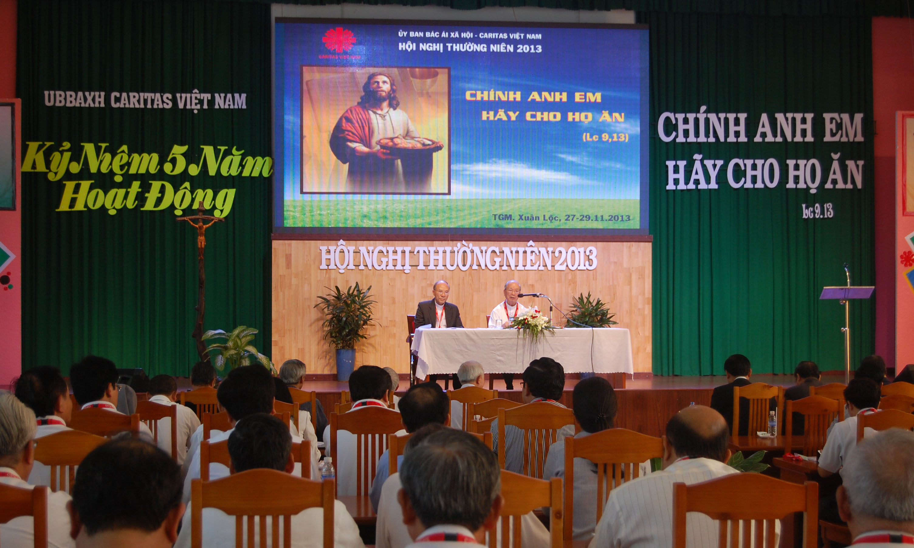 Caritas Việt Nam: HNTN 2013