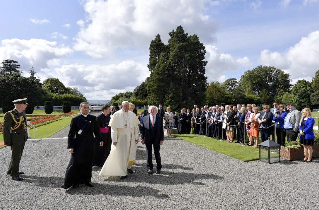 Các giám mục Bắc Ai-len phản đối việc phá thai và hôn nhân đồng giới