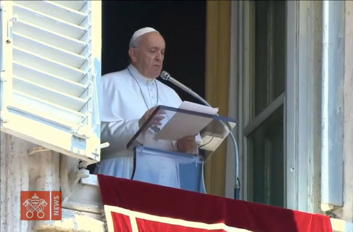 Đức Thánh Cha Phanxicô: Đừng để mình bị sự vô cảm, ích kỷ lôi kéo