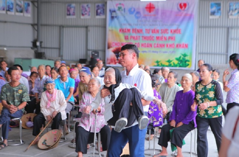 Caritas Hải Phòng: Khám và Phát Thuốc Miễn Phí cho Người Có Hoàn Cảnh Khó Khăn tại Giáo xứ Thúy Lâm