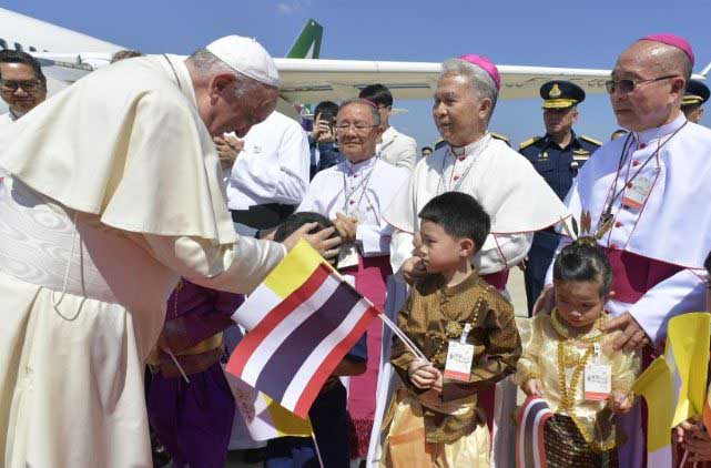 Đức Giáo hoàng đến Thái Lan bắt đầu Hành trình tông đồ thứ 32