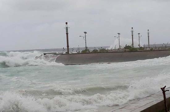 Tin khẩn cấp về bão số 16 (Tembin) trên quần đảo Trường Sa