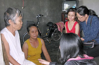 Caritas Việt Nam và Huế thăm đồng bào sau lũ lụt tại Giáo phận Huế