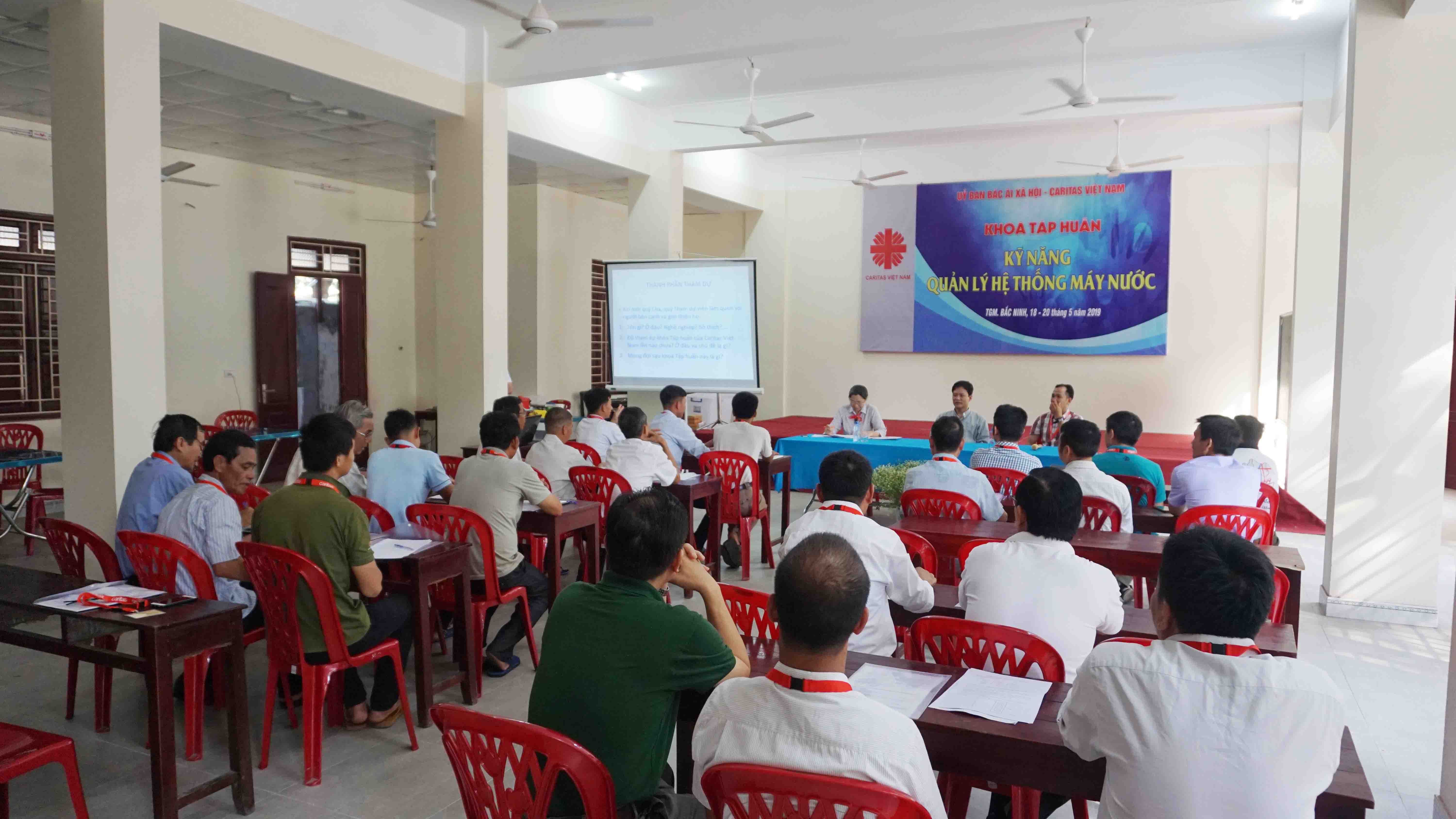 Caritas Việt Nam: Khoá tập huấn Kỹ năng quản lý hệ thống máy nước