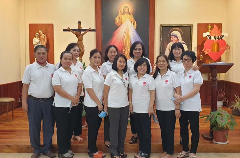 Caritas Gx. Trung Chánh: Học nhân đức Mẹ Têrêsa đến với người nghèo