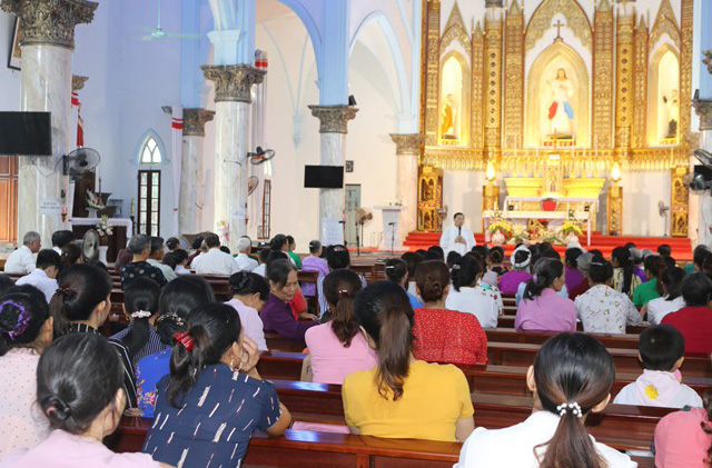 Caritas Hưng Hóa: Mừng Lễ Thánh Quan Thầy Vinh Sơn Phaolô Linh Mục