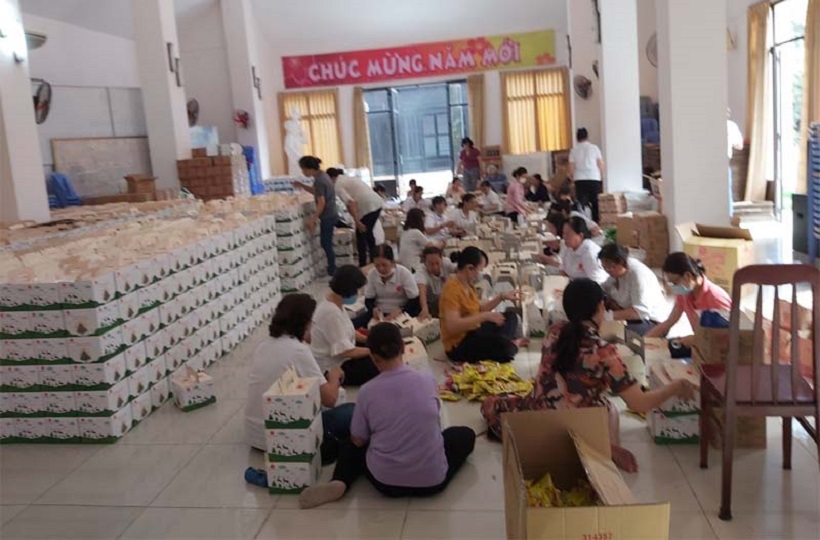 Caritas Sài Gòn: Những Hộp Quà Giáng Sinh Gửi Gắm Yêu Thương