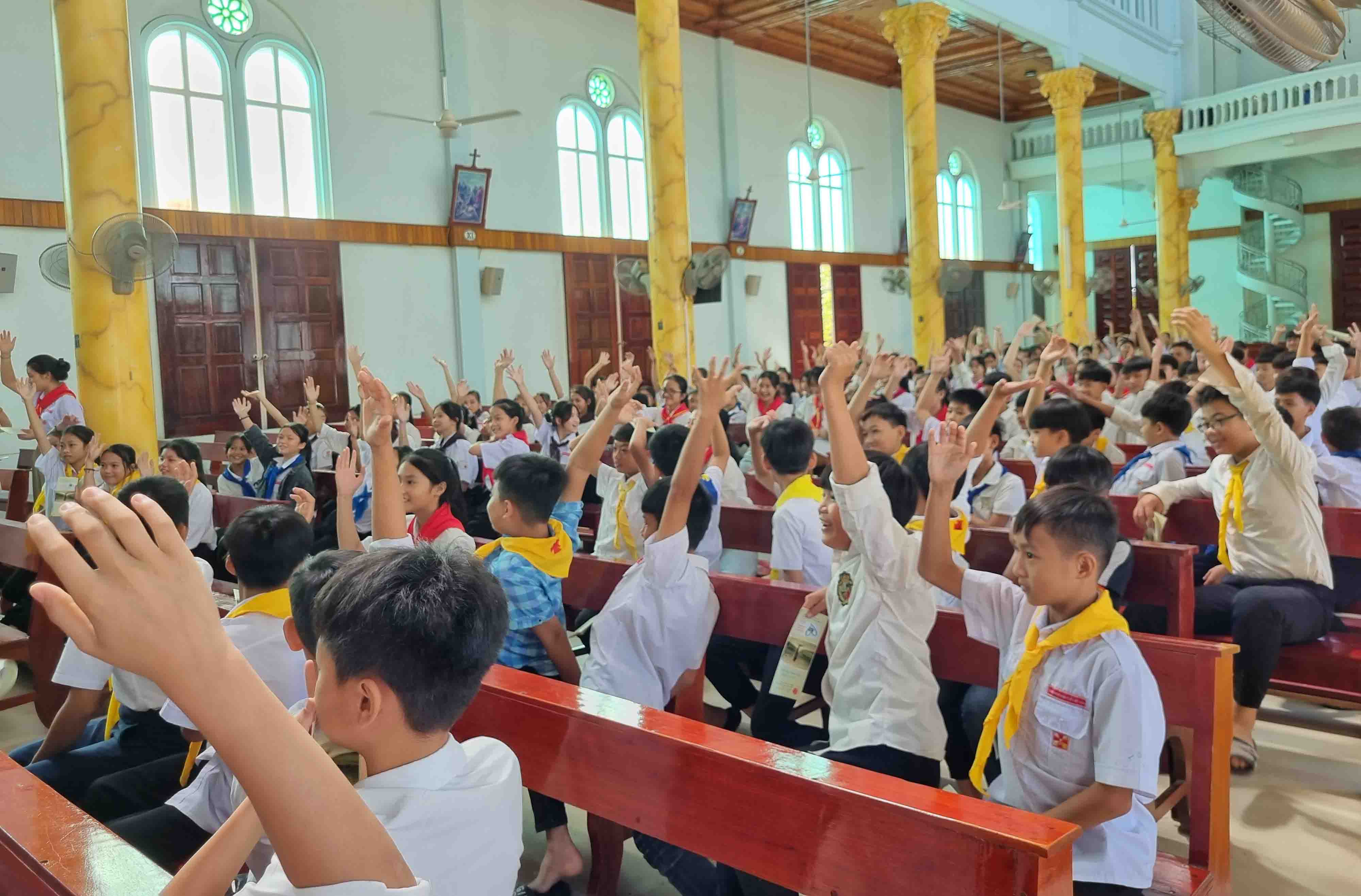 Caritas Hà Tĩnh: Truyền thông về di cư an toàn và phòng ngừa mua bán người tại Giáo xứ Mỹ Lộc