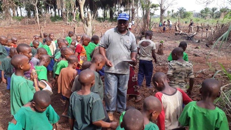 Trung tâm Heri Kwetu ở Congo đón tiếp những trẻ em bị gia đình từ chối vì khuyết tật