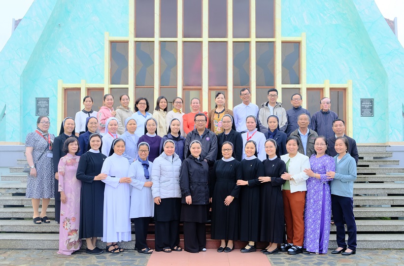 Ban  Khuyến Học Caritas Việt Nam: Tập Huấn Đồng Hành IX