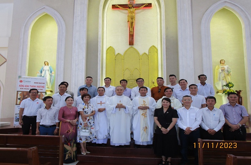 Caritas Đà Nẵng: Mừng Quan Thầy Kính Thánh Martinô thành Tours.