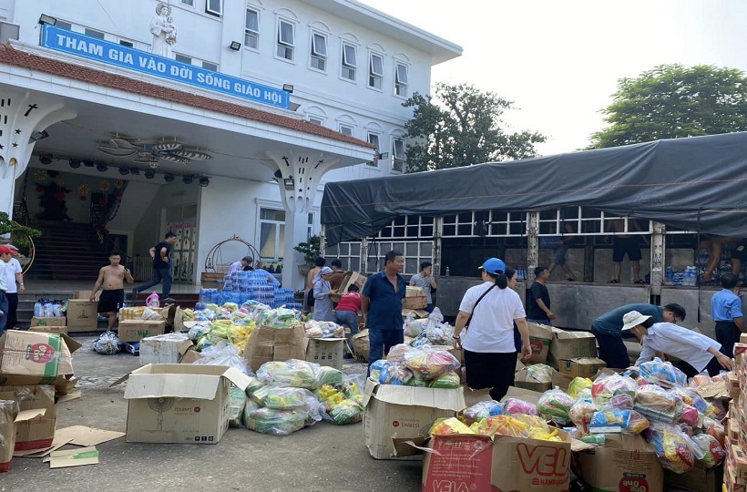 Caritas Hà Tĩnh: Chung tay chia sẻ với anh chị em Miền Bắc 