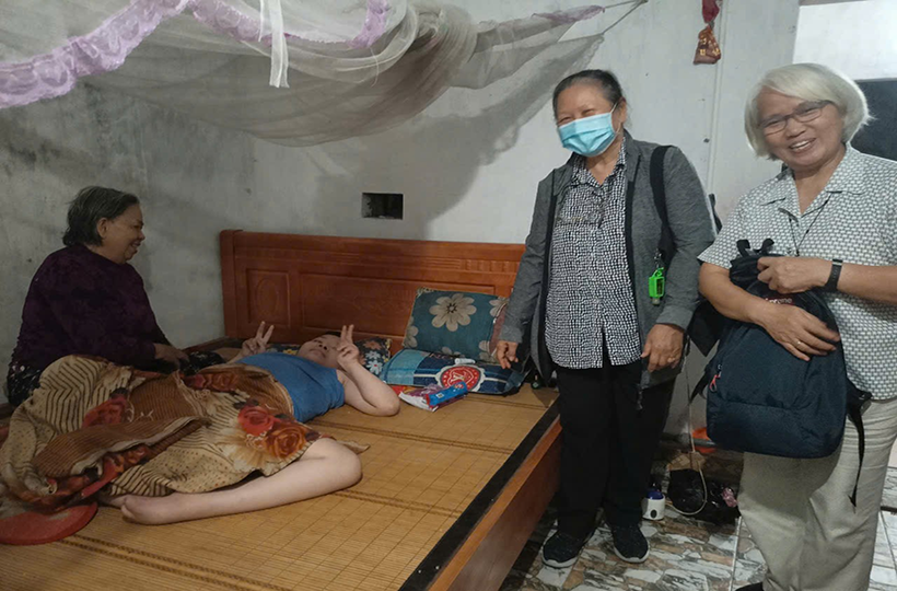 CẬU BÉ XƯƠNG THỦY TINH