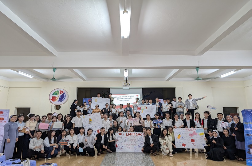 Caritas Huế tập huấn chuyên đề: Hiểu biết để sống an vui - Vấn đề di cư an toàn và phòng, chống buôn bán người