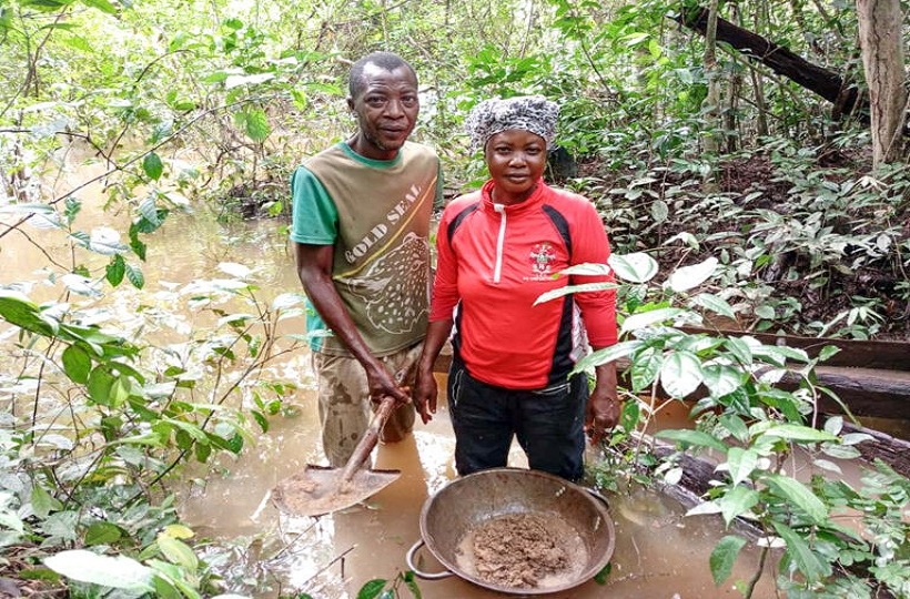 Câu Chuyện Của Fatmata Và Lời Kêu Gọi Công Lý Nợ 