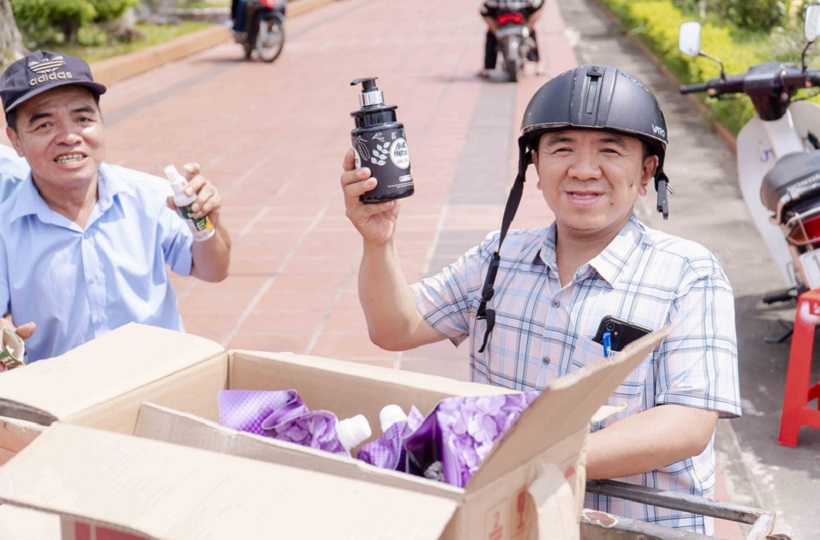 Tôi Đi Bán Hàng - Ban Caritas và Hội NKT giáo hạt Báo Đáp