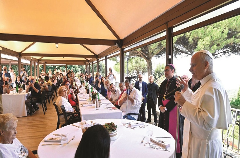 Đức Thánh Cha sẽ chủ sự Thánh lễ Ngày Năm Thánh Người Nghèo và ăn trưa với 1.300 người nghèo