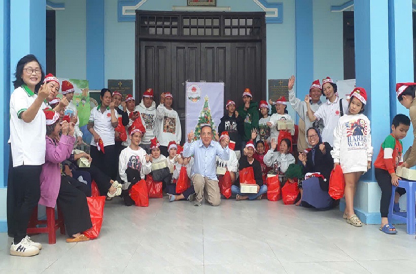 Caritas Huế: Lan tỏa niềm vui Giáng Sinh đến người khiếm khuyết