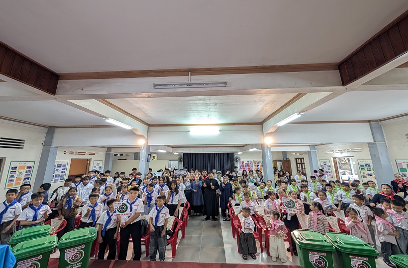 Caritas Huế: Thiếu Nhi Giáo Xứ Sơn Thủy Chung Tay Bảo Vệ Môi Trường