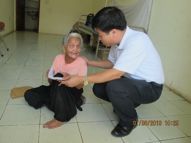 Caritas Hưng Hóa, thăm và tặng quà bệnh nhân phong tại Sơn La
