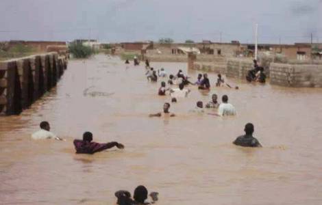 Floods cause casualties and destruction