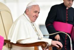Pope makes impassioned appeal for those suffering from Ebola