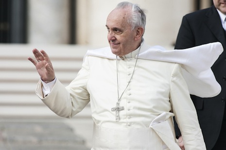 Đức Thánh cha sẽ bán quà tặng để quyên tiền cho người vô gia cư