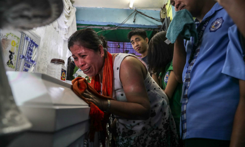 Philippines rúng động vì học sinh bị giết trong cuộc chiến chống ma túy