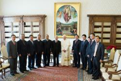Vietnamese Leader Visits Benedict XVI