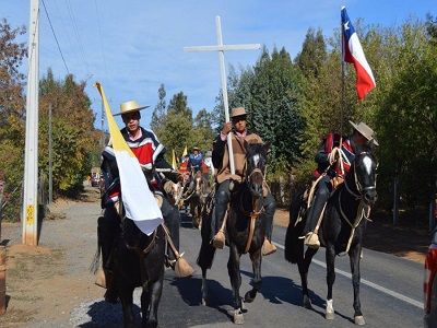 Hàng trăm bạn trẻ phi ngựa 300km từ giáo phận Calama đến gặp Đức Thánh Cha