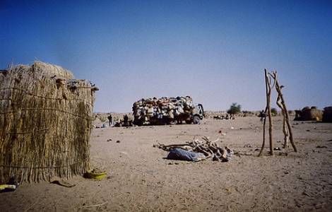 Niger - Những người nhập cư bị chết đói, cả đàn ông, phụ nữ và trẻ em