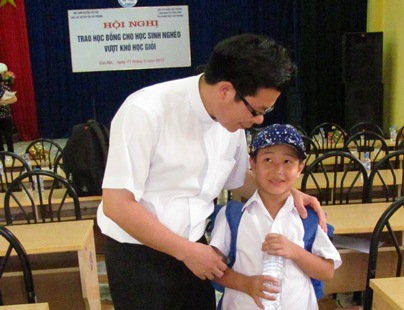 Caritas Hải Phòng tiếp tục chương trình học bổng cho  học sinh nghèo