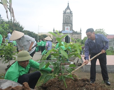 Caritas Hải Phòng: Ra quân bảo vệ môi trường tại Giáo xứ Xuân Quang