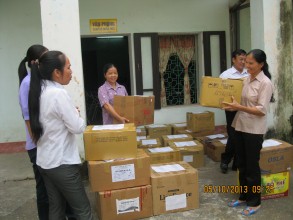 Caritas Hưng Hóa  cấp thuốc  cho 30 tủ thuốc tại các giáo xứ nghèo
