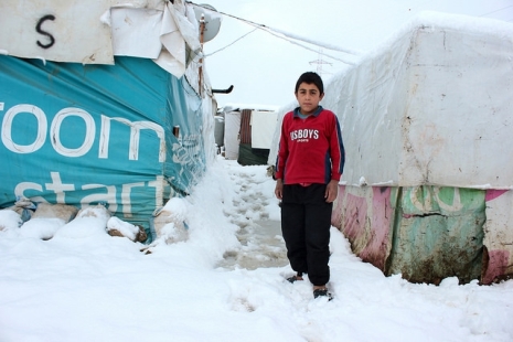 Syrian refugees battle winter storm in Lebanon